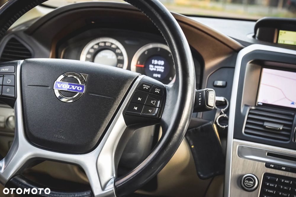 Volvo XC 60 D5 AWD Summum - 14