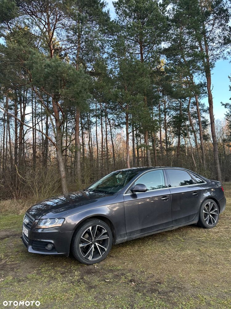 Audi A4 Limousine - 3