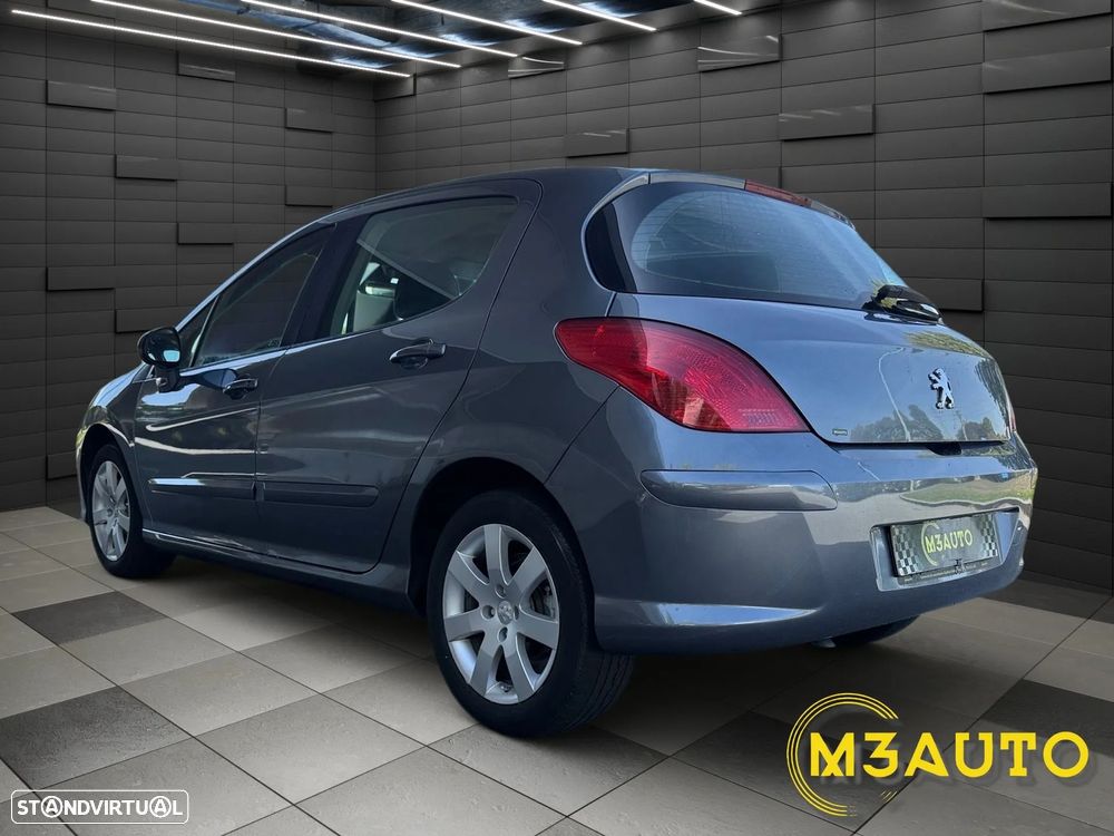 Peugeot 308 1.6 HDi Executive - 4
