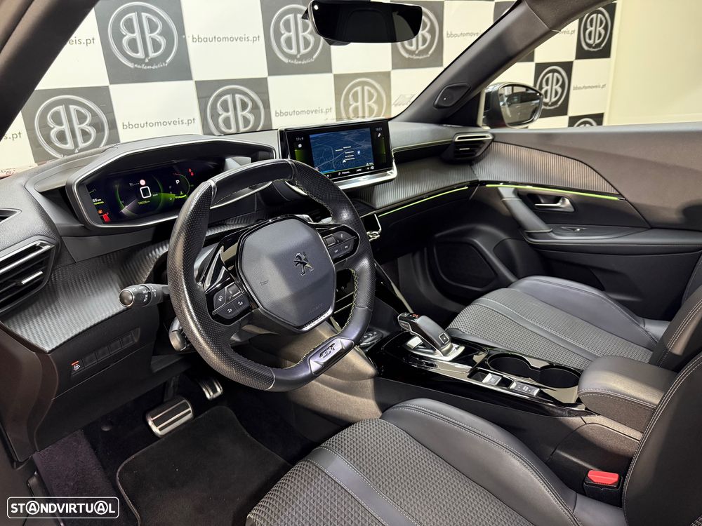 Peugeot 2008 1.2 PureTech GT Line EAT8 - 6