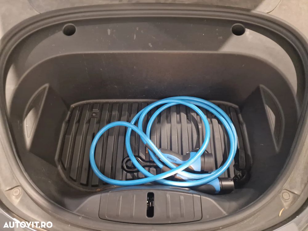 Tesla Model 3 Langstreckenbatterie Allradantrieb Dual Motor - 24