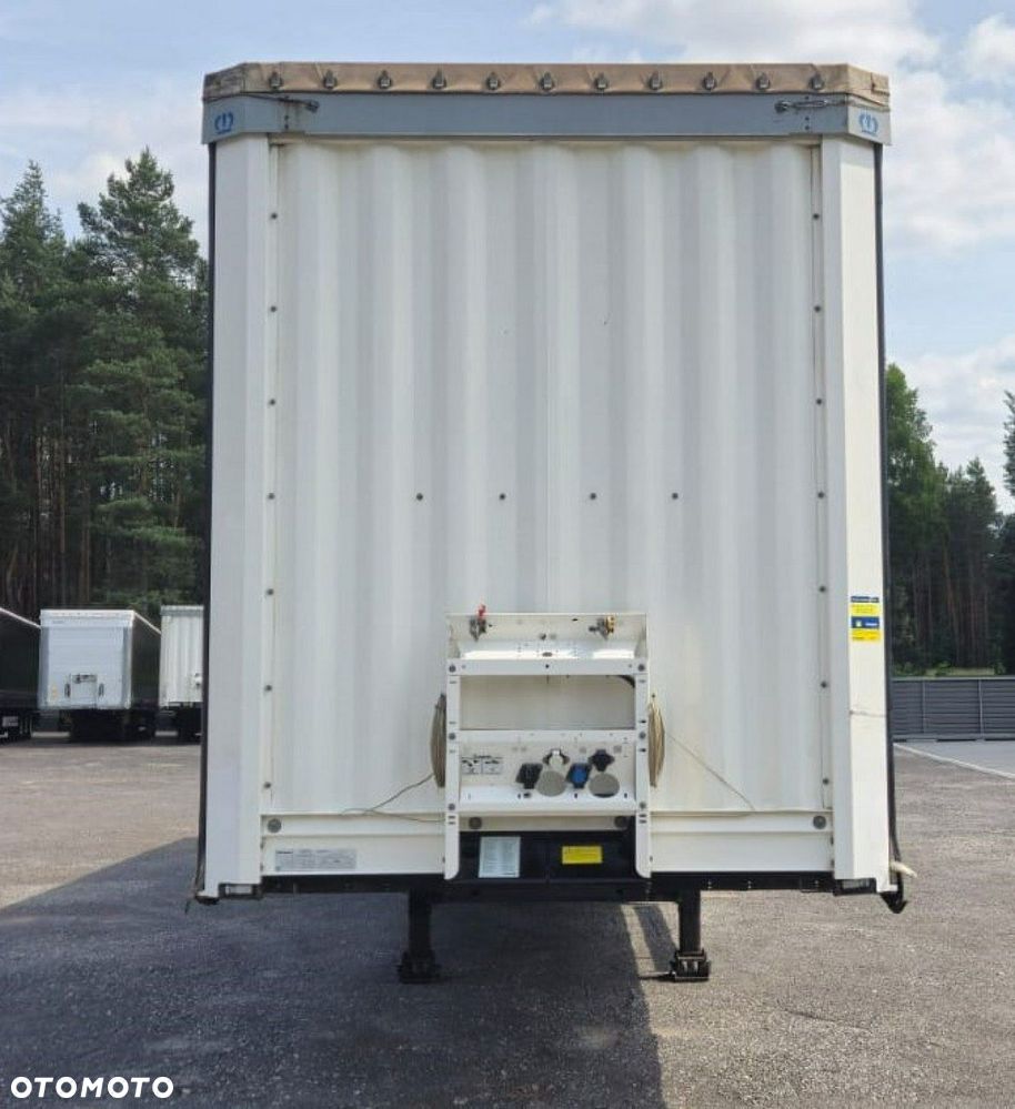 Krone Mega Firana, Dach podnoszony - 3