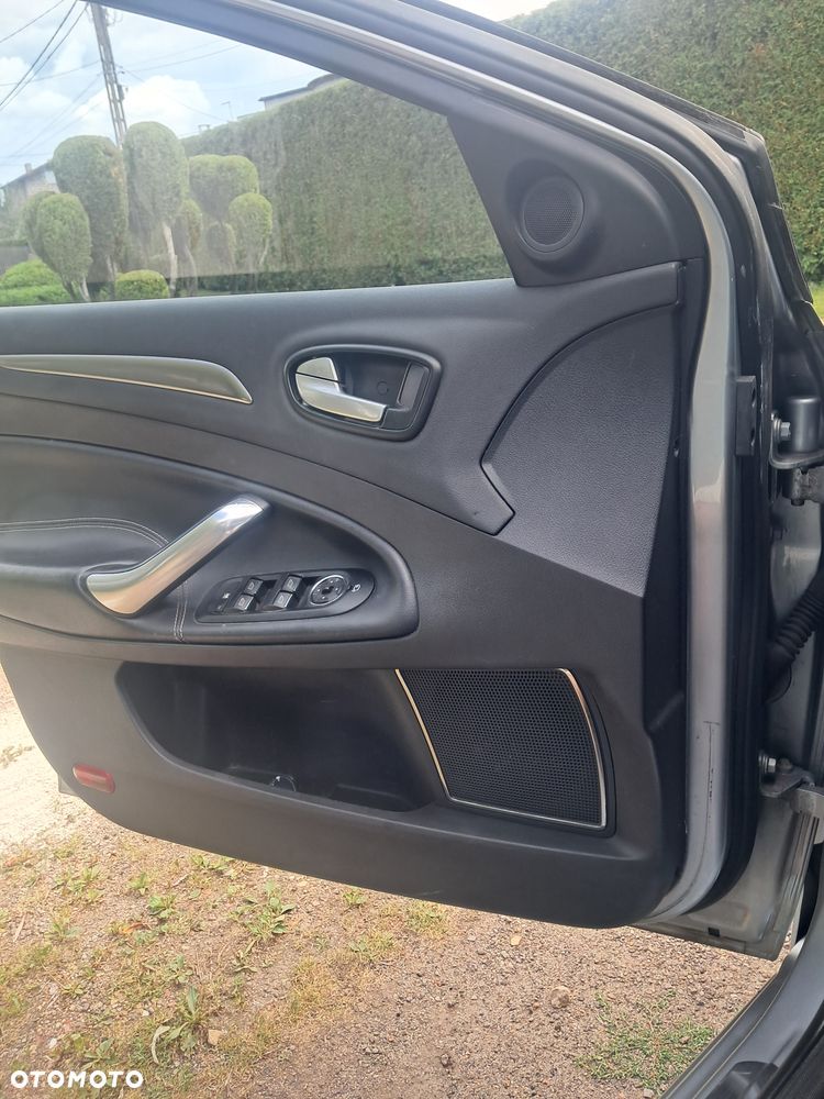 Ford Mondeo - 18