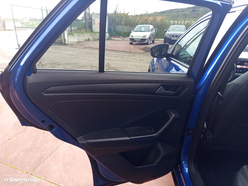 VW T-Roc 2.0 TSI OPF 4MOTION DSG R-Line - 33