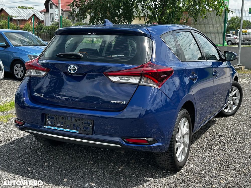 Toyota Auris - 2