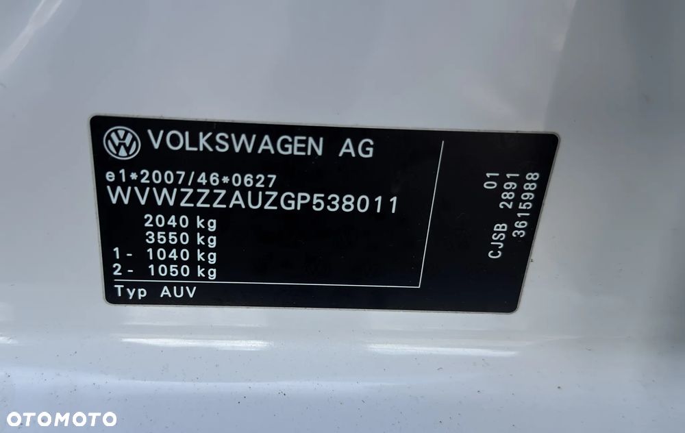Volkswagen Golf - 37