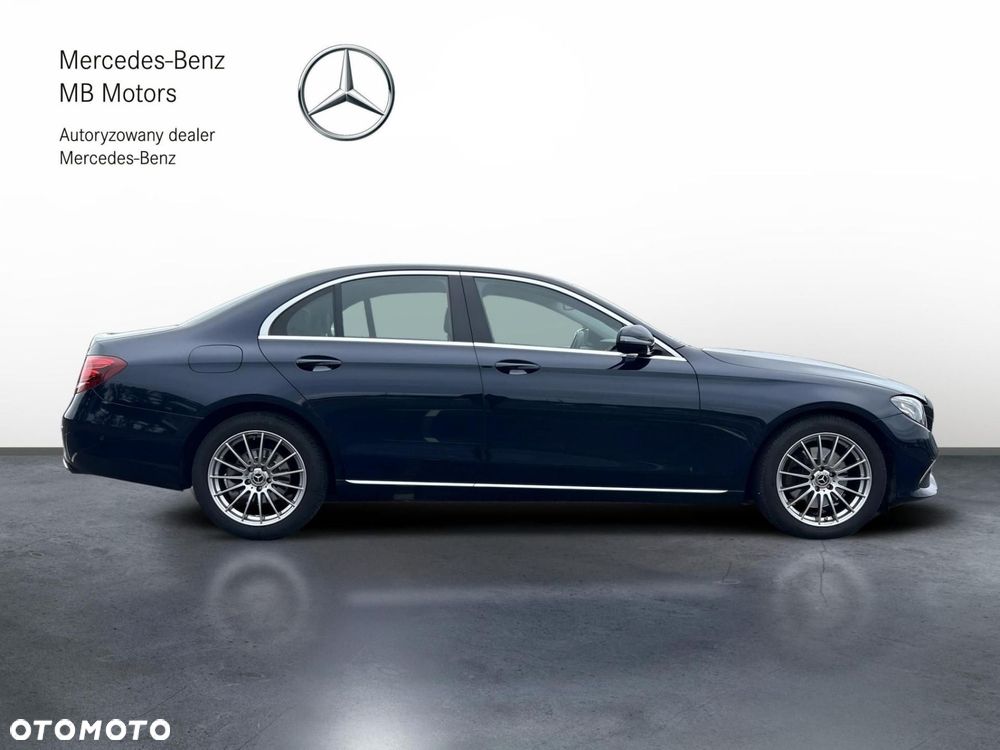 Mercedes-Benz Klasa E 220 d 4Matic 9G-TRONIC AMG Line - 7