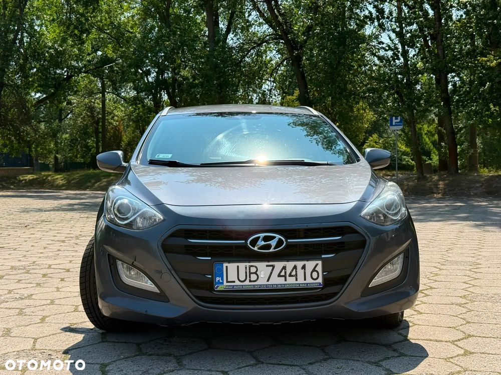 Hyundai i30 1.6 D Classic + - 17