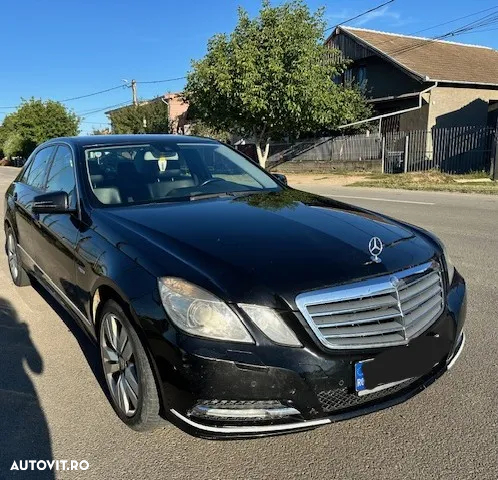 Mercedes-Benz E 220 Blue TEC BlueEFFICIENCY Edition - 4