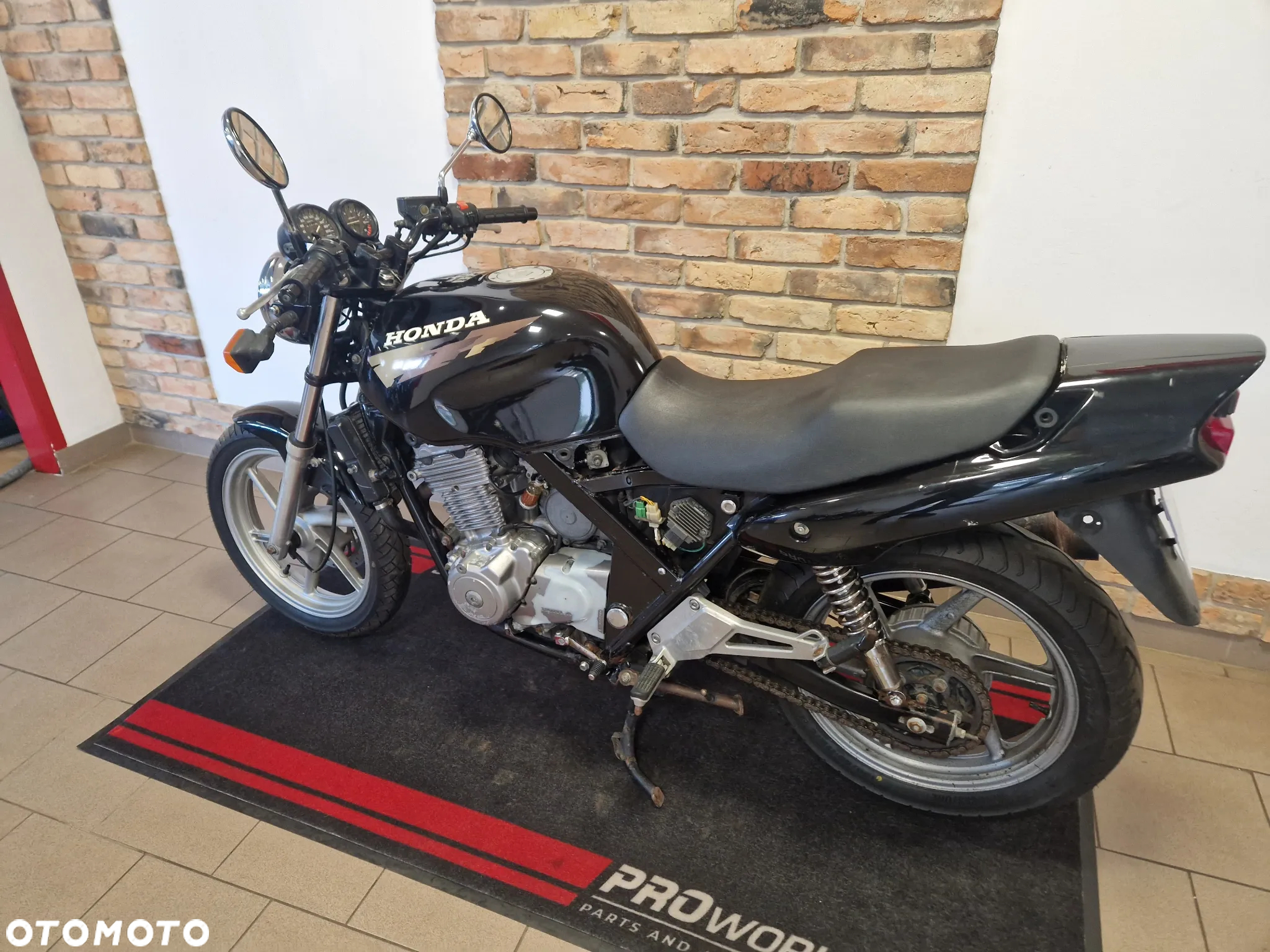 Honda CB - 4