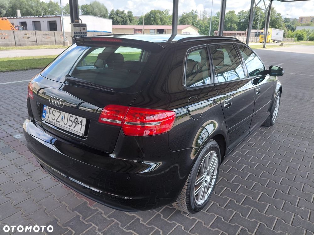 Audi A3 Sportback 1.6 Ambiente - 6