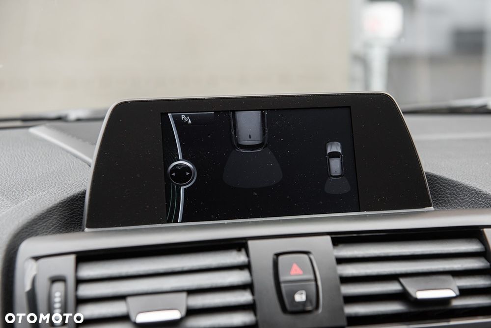 BMW Seria 1 116i Sport Line - 22
