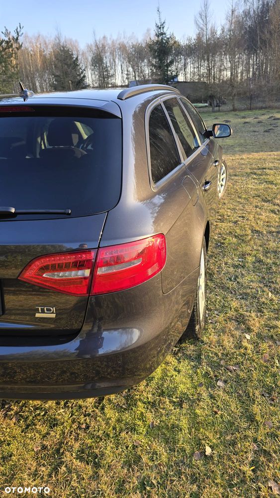 Audi A4 Avant 2.0 TDI ultra - 12