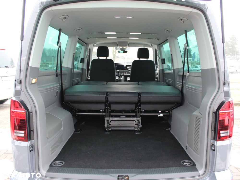 Volkswagen Caravelle - 17