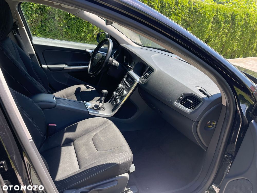 Volvo V60 D4 Edition - 9