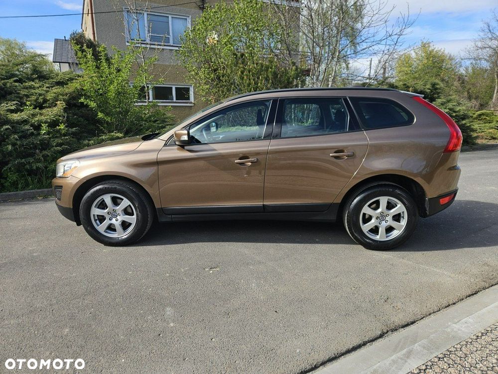 Volvo XC 60 D3 Momentum - 6