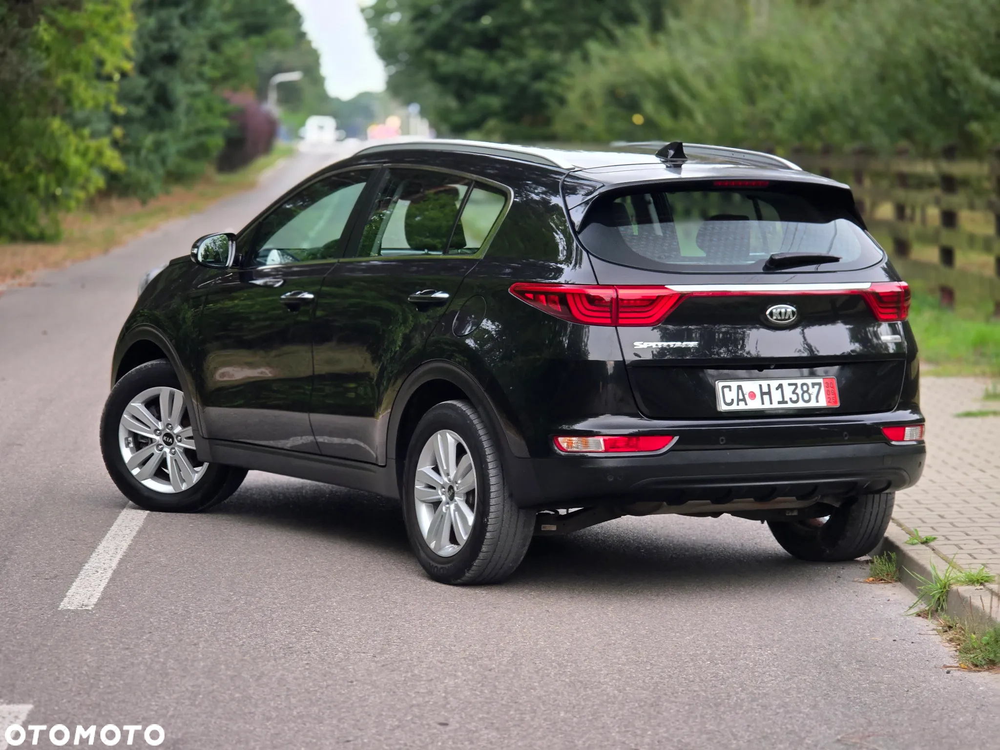 Kia Sportage 1.7 CRDI 2WD Dream-Team Edition - 4