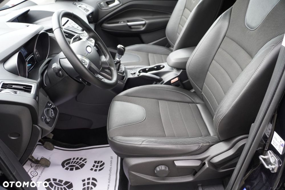 Ford Kuga 1.5 EcoBoost 2x4 Titanium - 12
