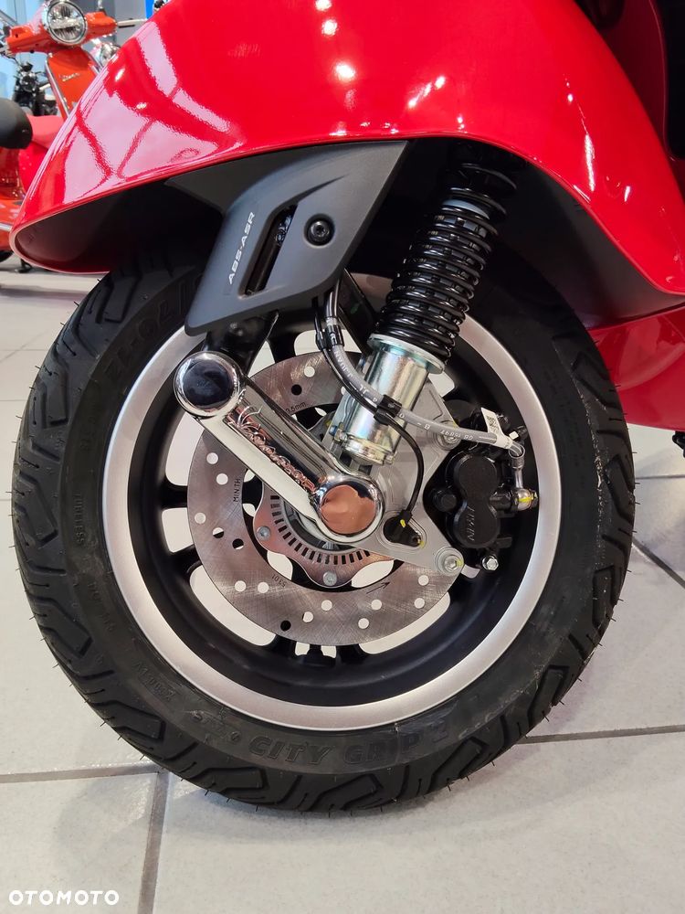 Vespa GTS - 12