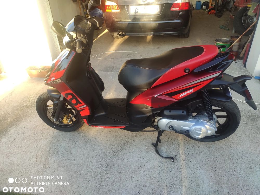 Aprilia SR - 9
