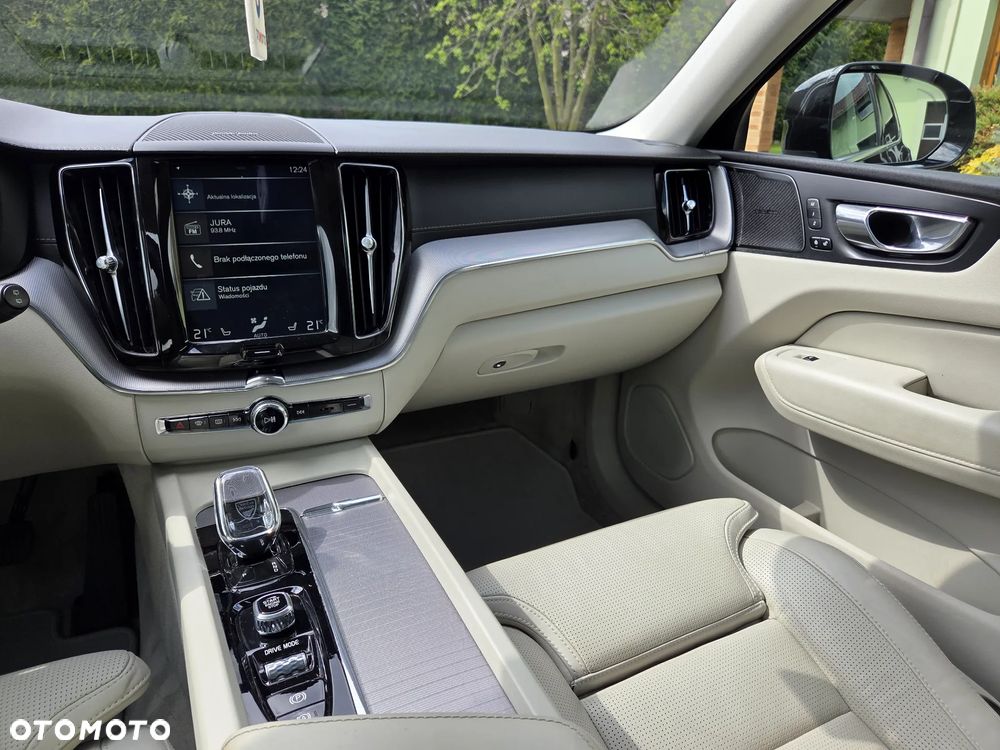 Volvo XC 60 D5 AWD Geartronic Inscription - 30