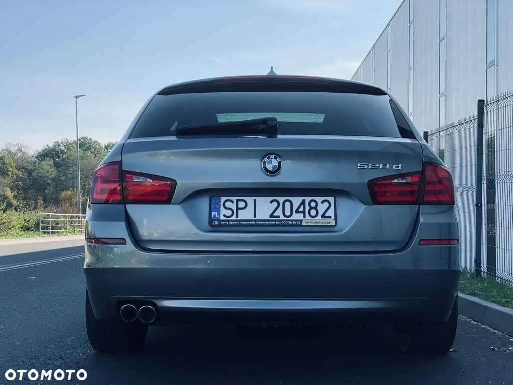 BMW Seria 5 520d Touring - 5