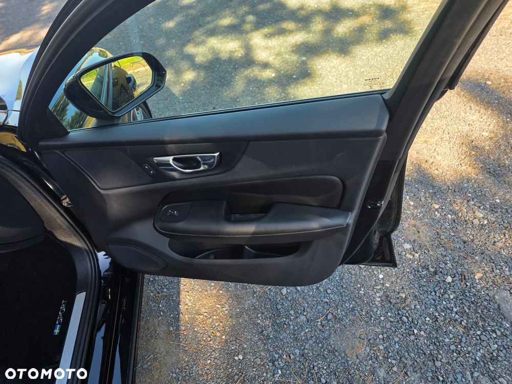 Volvo S60 B5 B AWD R-Design - 40