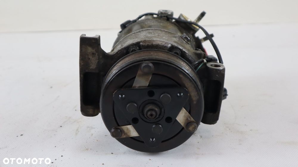 VOLVO V70 III 2.4 D5 SPRĘŻARKA KLIMATYZACJI P30630921 - 1