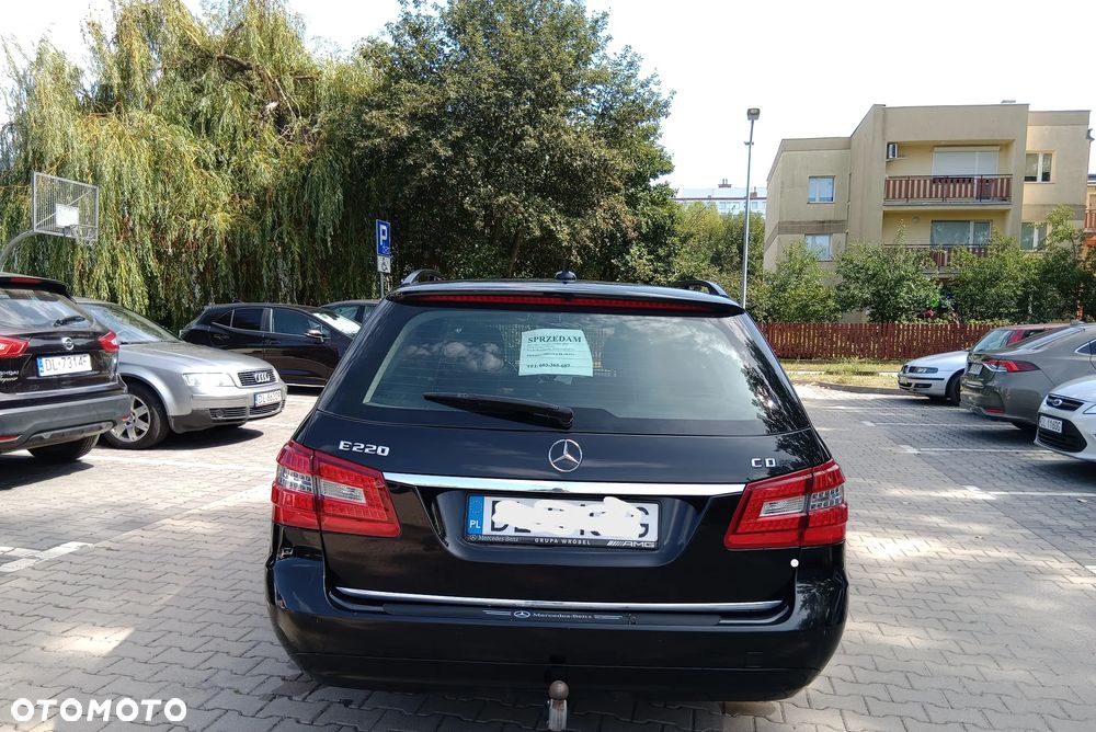 Mercedes-Benz Klasa E 220 CDI DPF BlueEFFICIENCY Automatik Elegance - 5