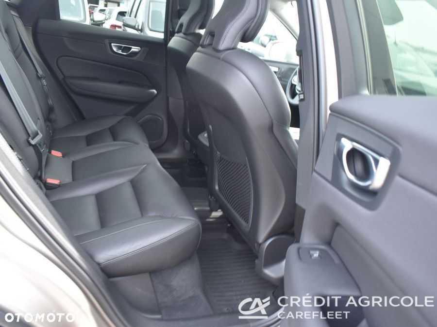 Volvo XC 60 B4 B Plus Bright - 15