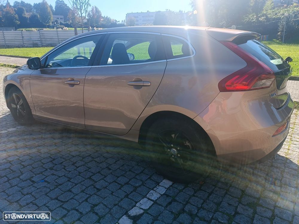 Volvo V40 1.6 D2 Momentum - 5
