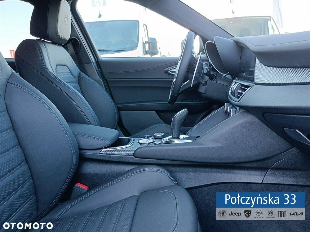 Alfa Romeo Giulia - 16