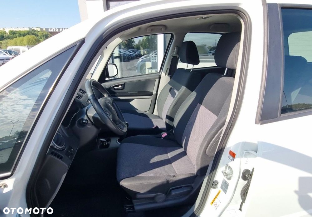 Suzuki SX4 - 7