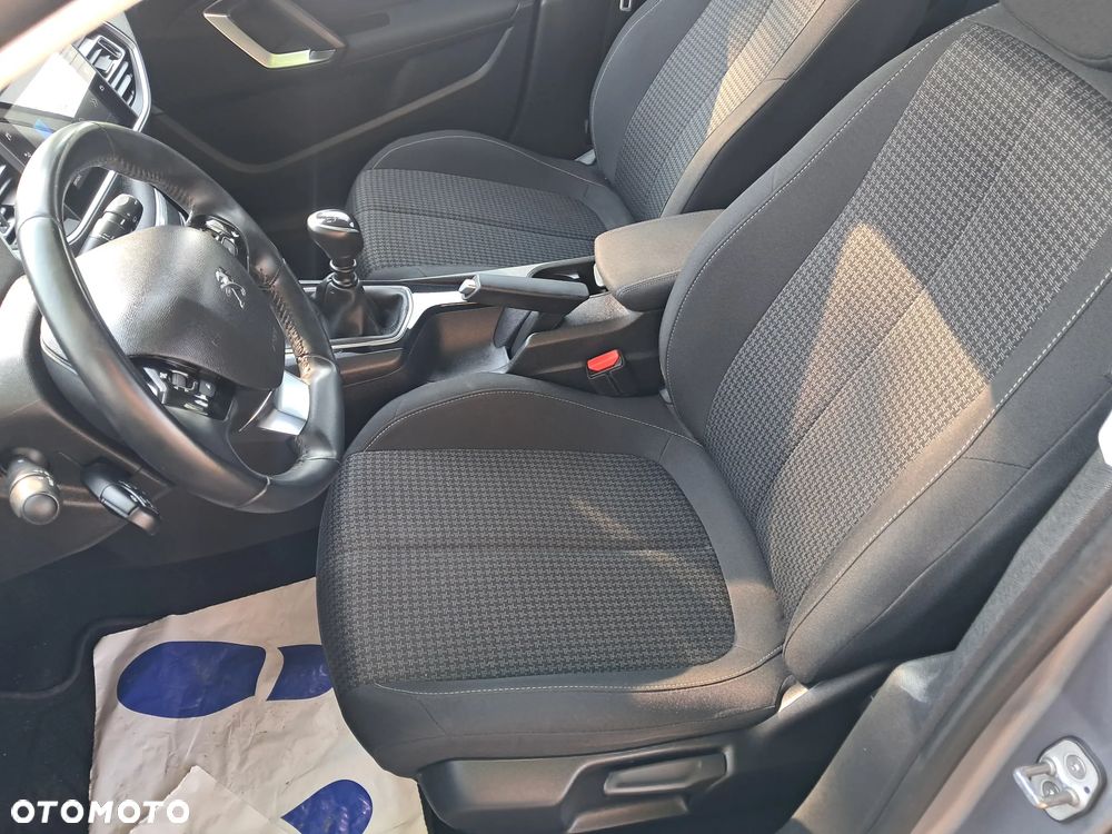 Peugeot 308 1.5 BlueHDi Active Pack Business S&S - 11