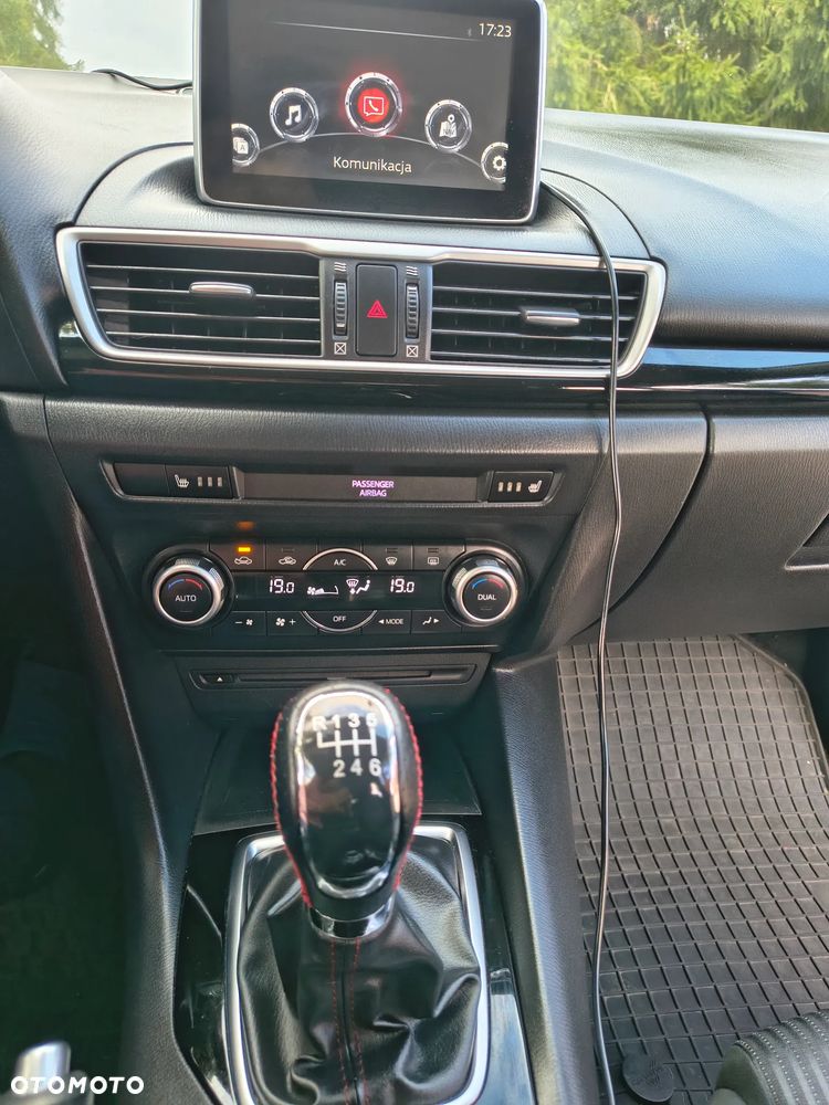 Mazda 3 ver-skyactiv--d-150-sports--line - 14