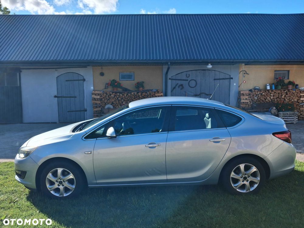 Opel Astra - 1