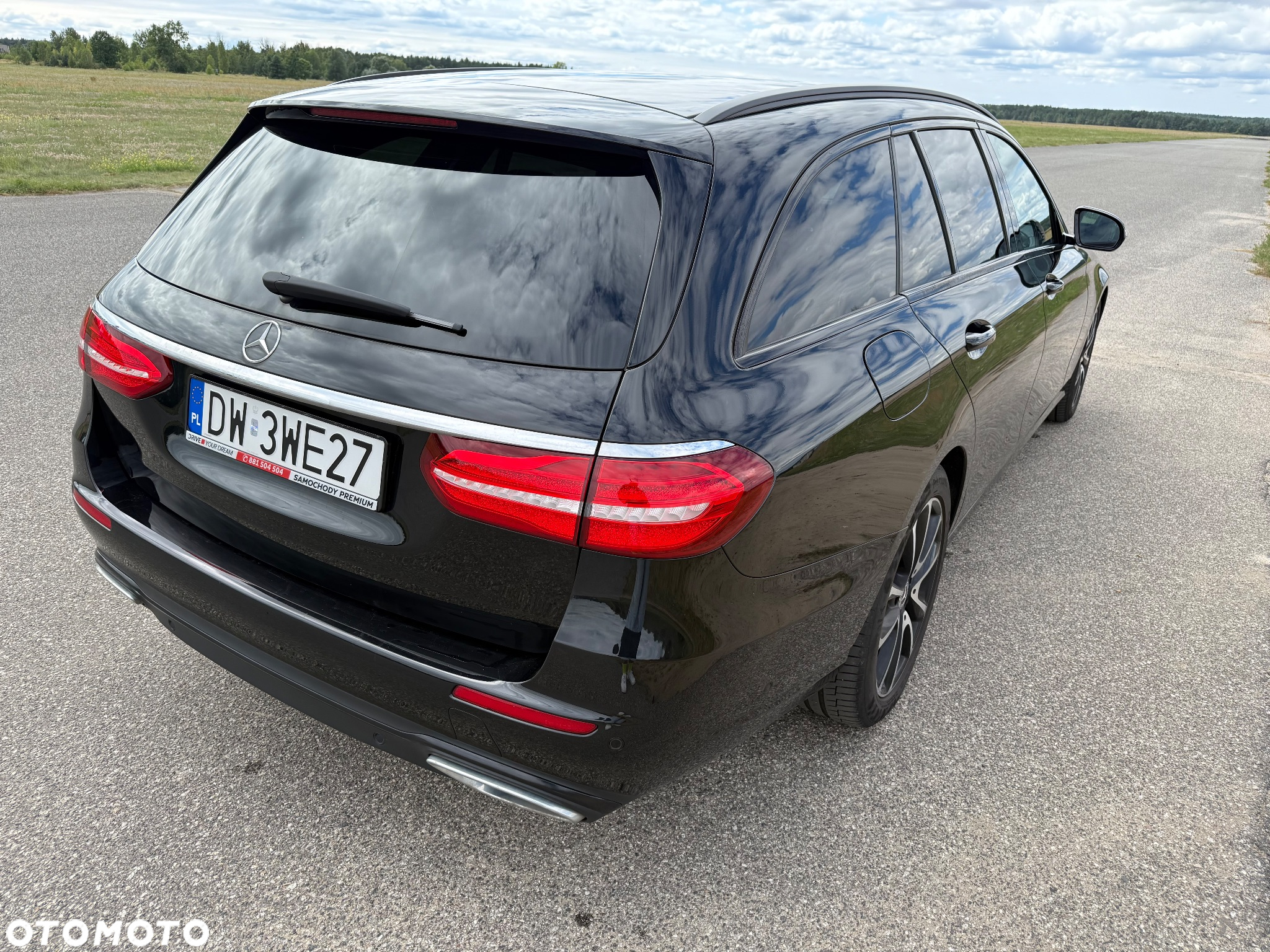 Mercedes-Benz Klasa E 220 d 4Matic T 9G-TRONIC Avantgarde - 8