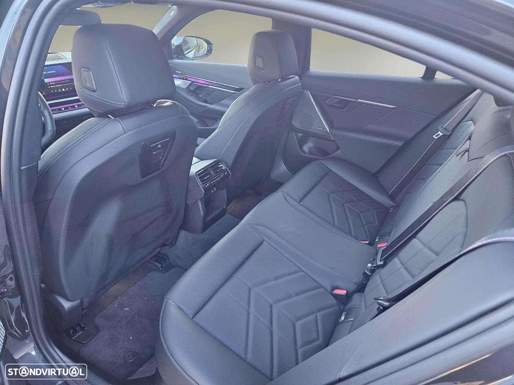 BMW i5 eDrive40 Pack Desportivo M Pro - 16