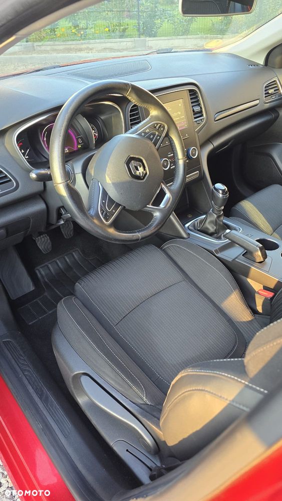 Renault Megane 1.2 Energy TCe Life - 4