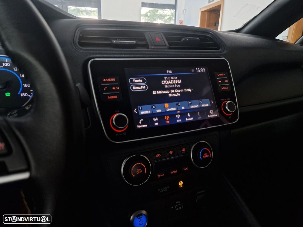 Nissan Leaf Acenta - 11