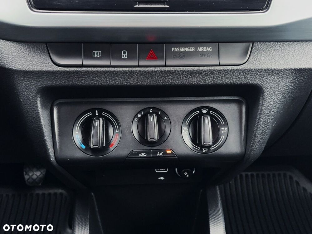 Skoda Fabia 1.0 TSI Ambition - 22