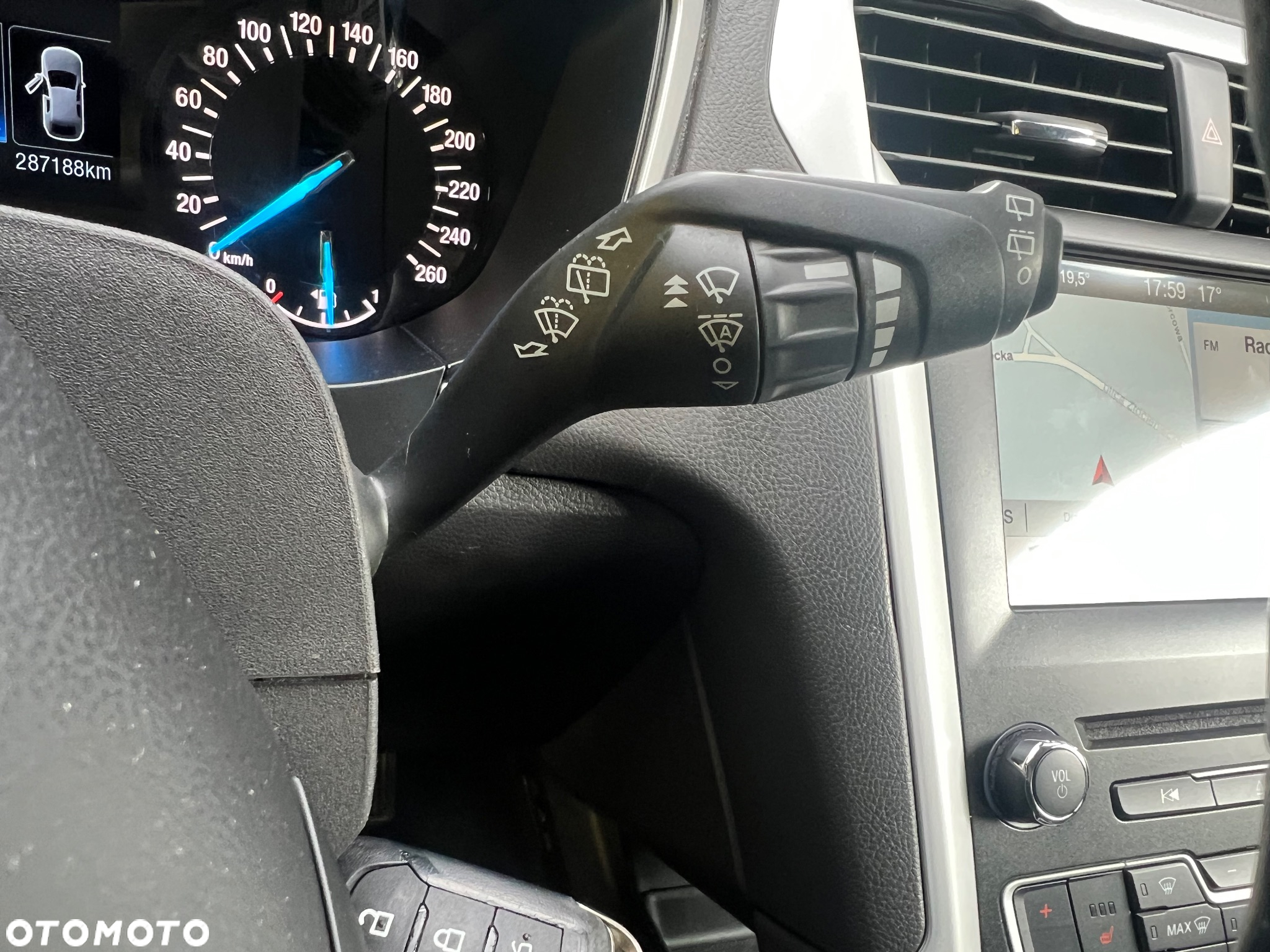 Ford Mondeo 2.0 TDCi Ambiente - 32