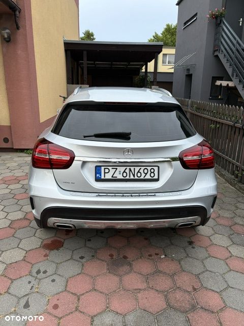 Mercedes-Benz GLA 200 7G-DCT AMG Line - 5