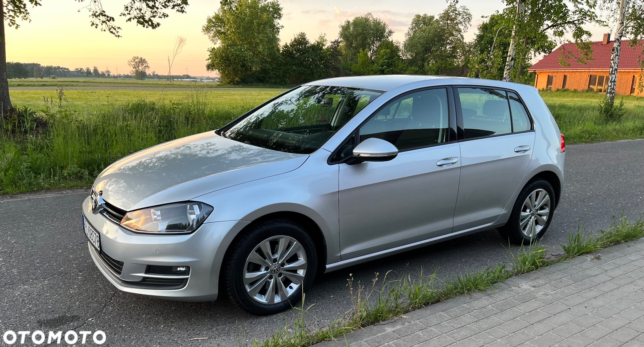 Volkswagen Golf 1.6 TDI BlueMotion Technology DSG Comfortline - 6