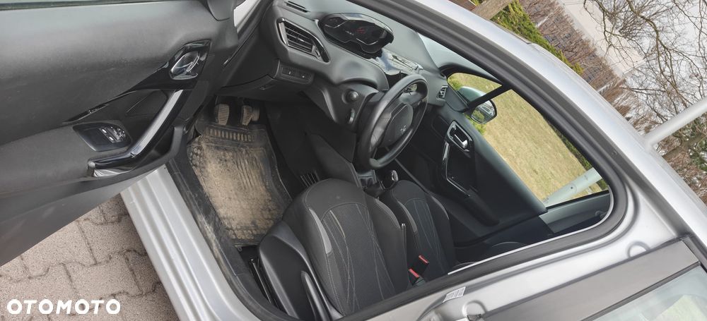 Peugeot 208 1.4 HDi Active - 11
