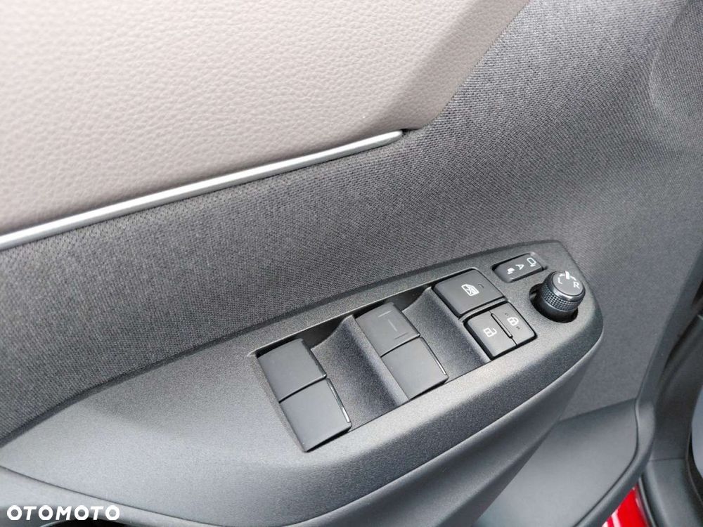 Toyota Yaris Cross - 12
