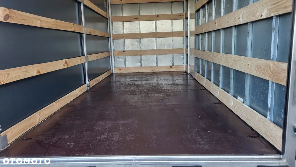 Mitsubishi Canter Fuso  3c15 kontener / plandeka / skrzynia/Silnik 3.0 jak w iveco daily / - 26