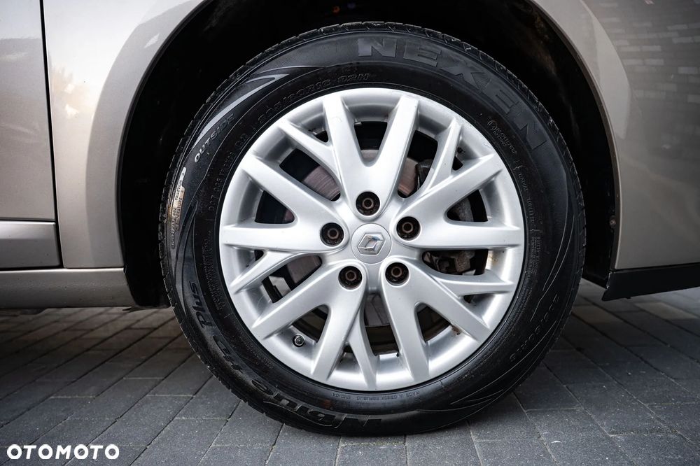 Renault Fluence 1.6 16V Privilege - 36