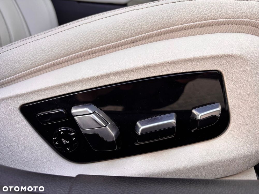 BMW Seria 5 518d Luxury Line - 16