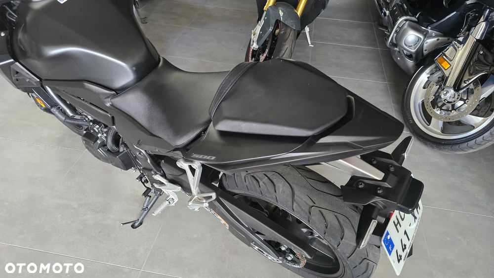 Honda Hornet - 12